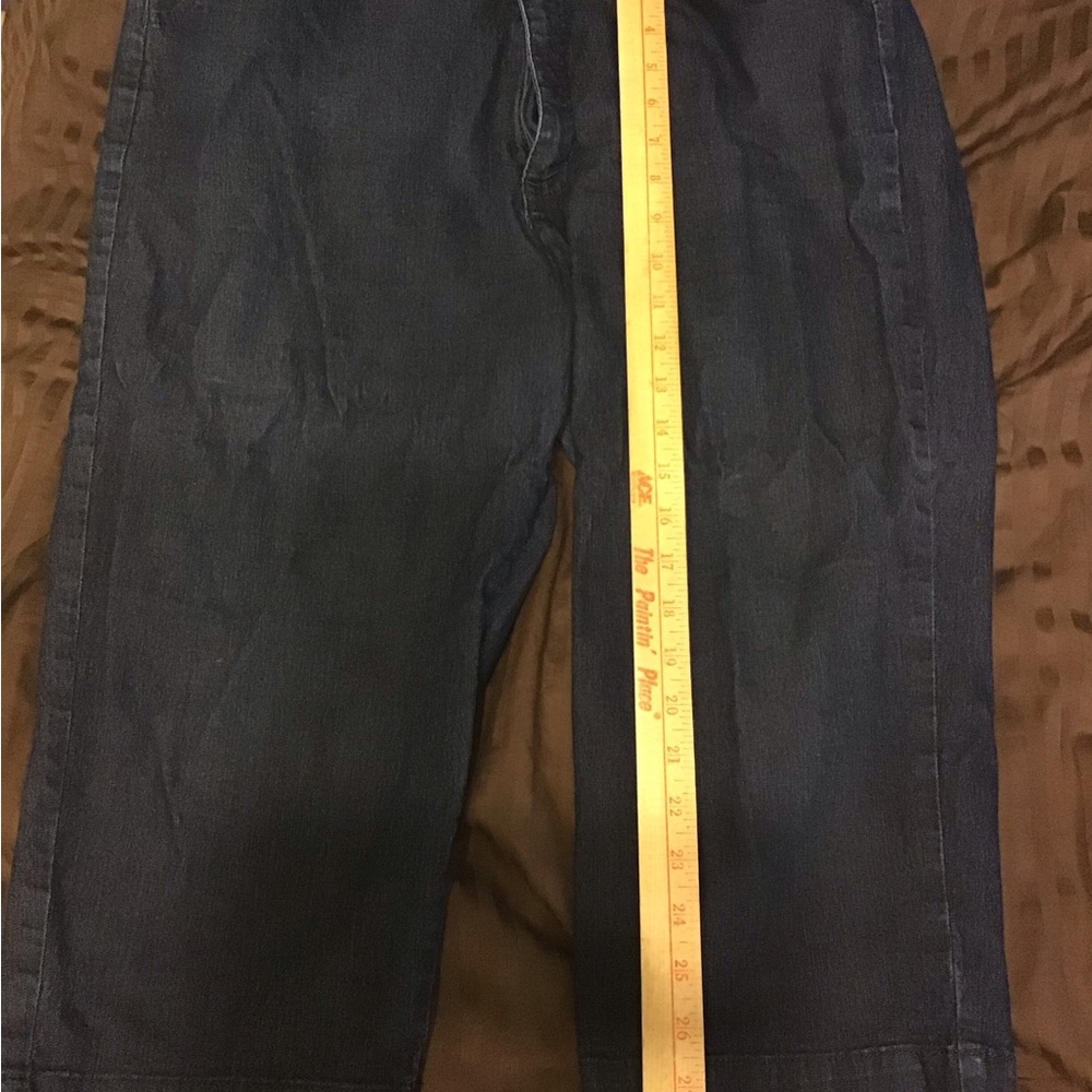 Women capri Blue Jeans